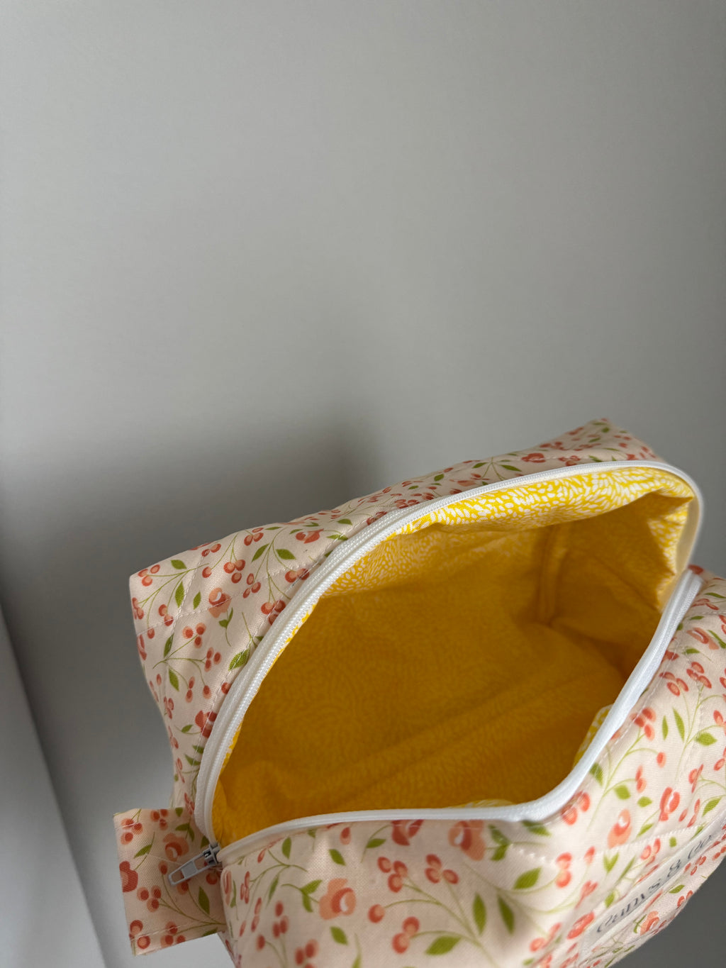 OR Large makeup bag