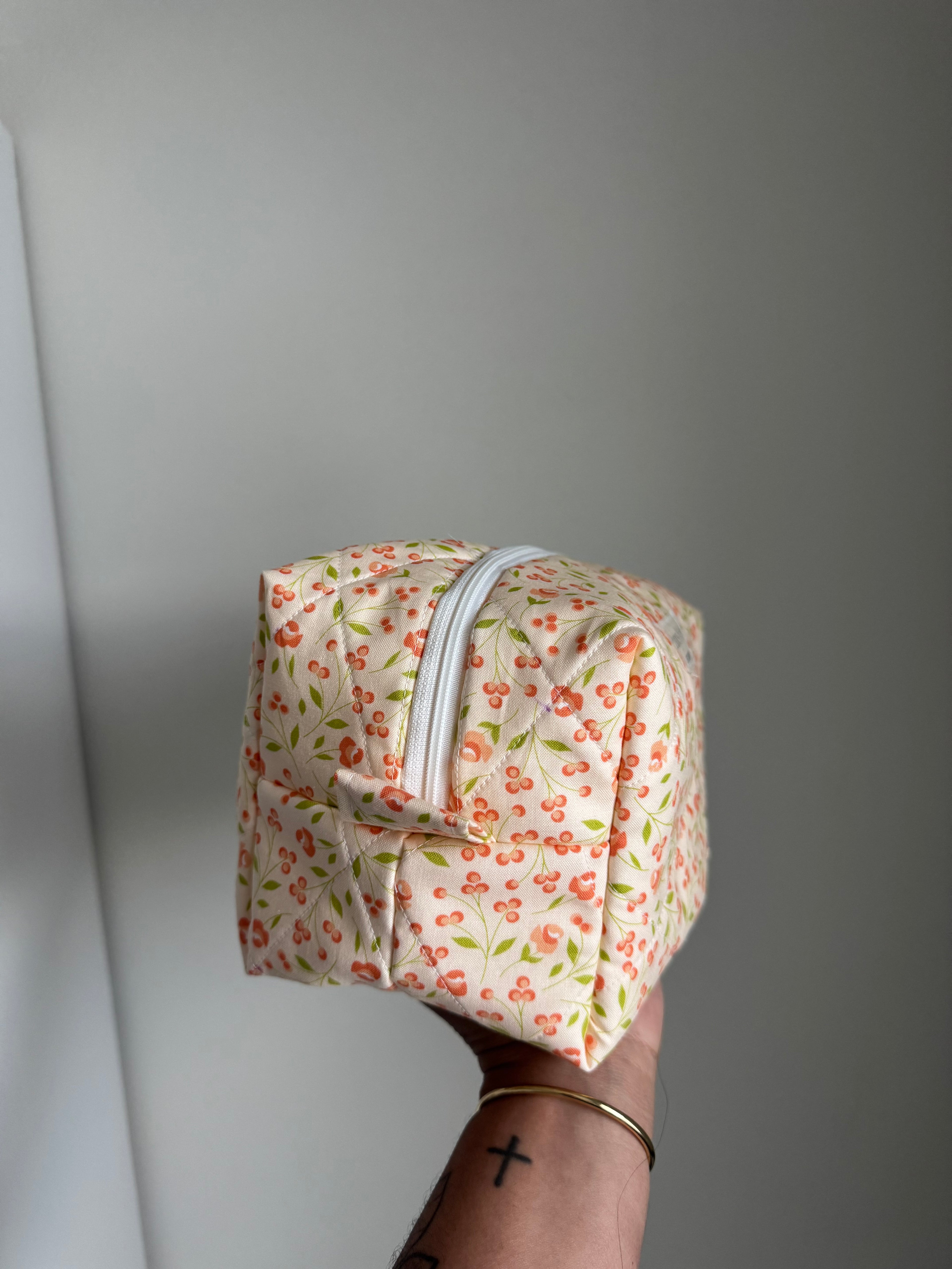 OR Large makeup bag