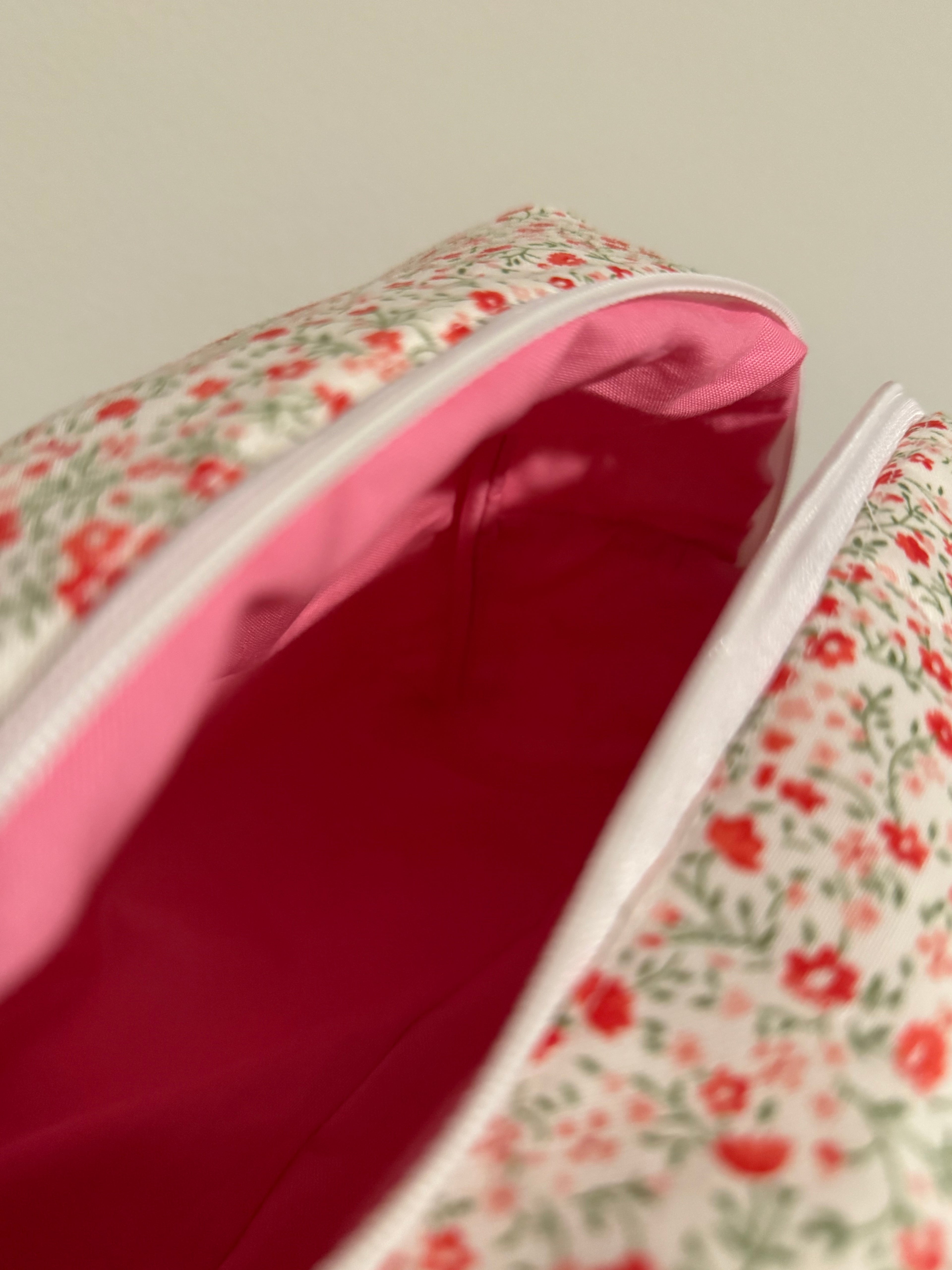 Mini red flowers makeup bag