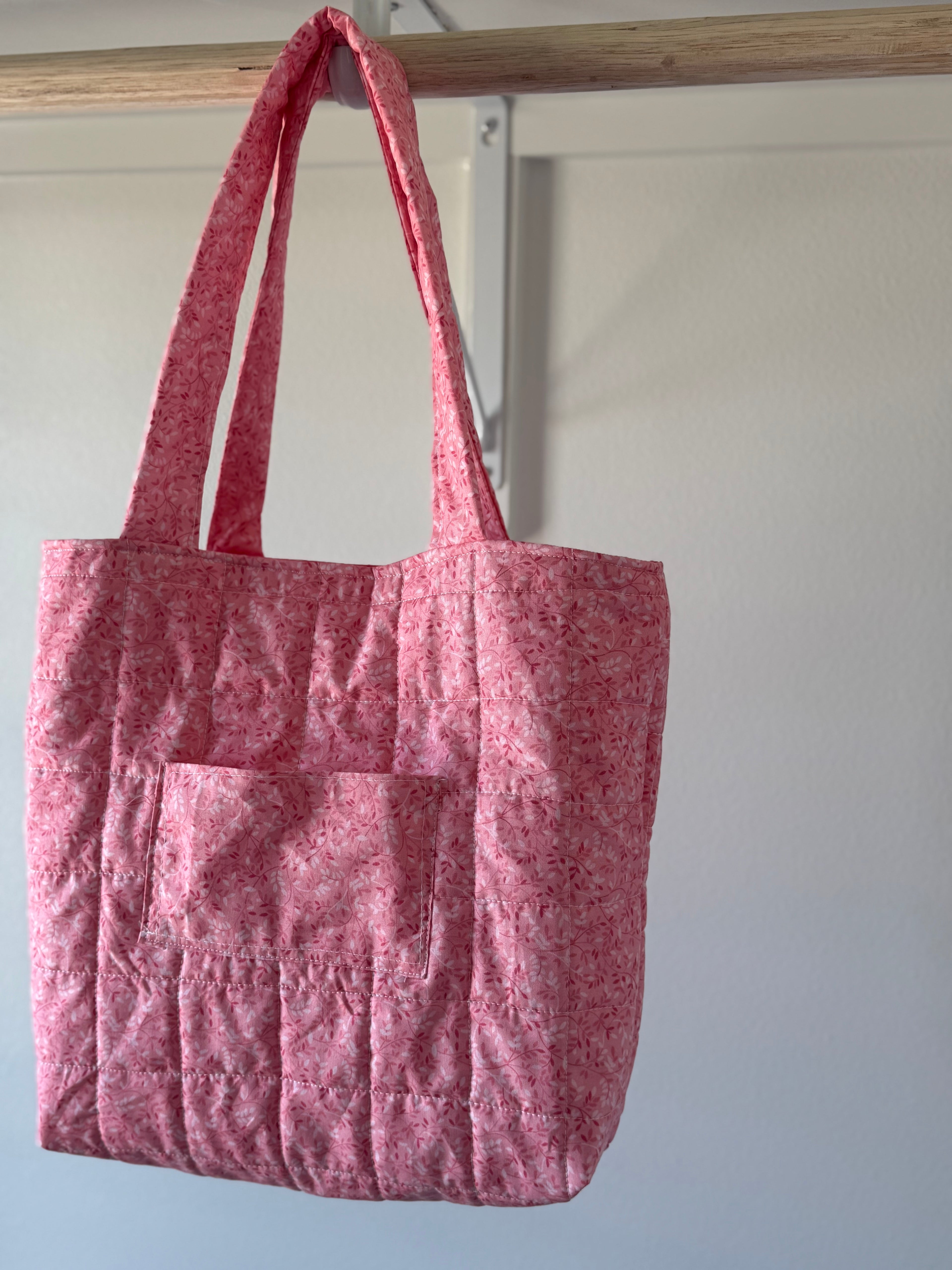 The pink tote bag