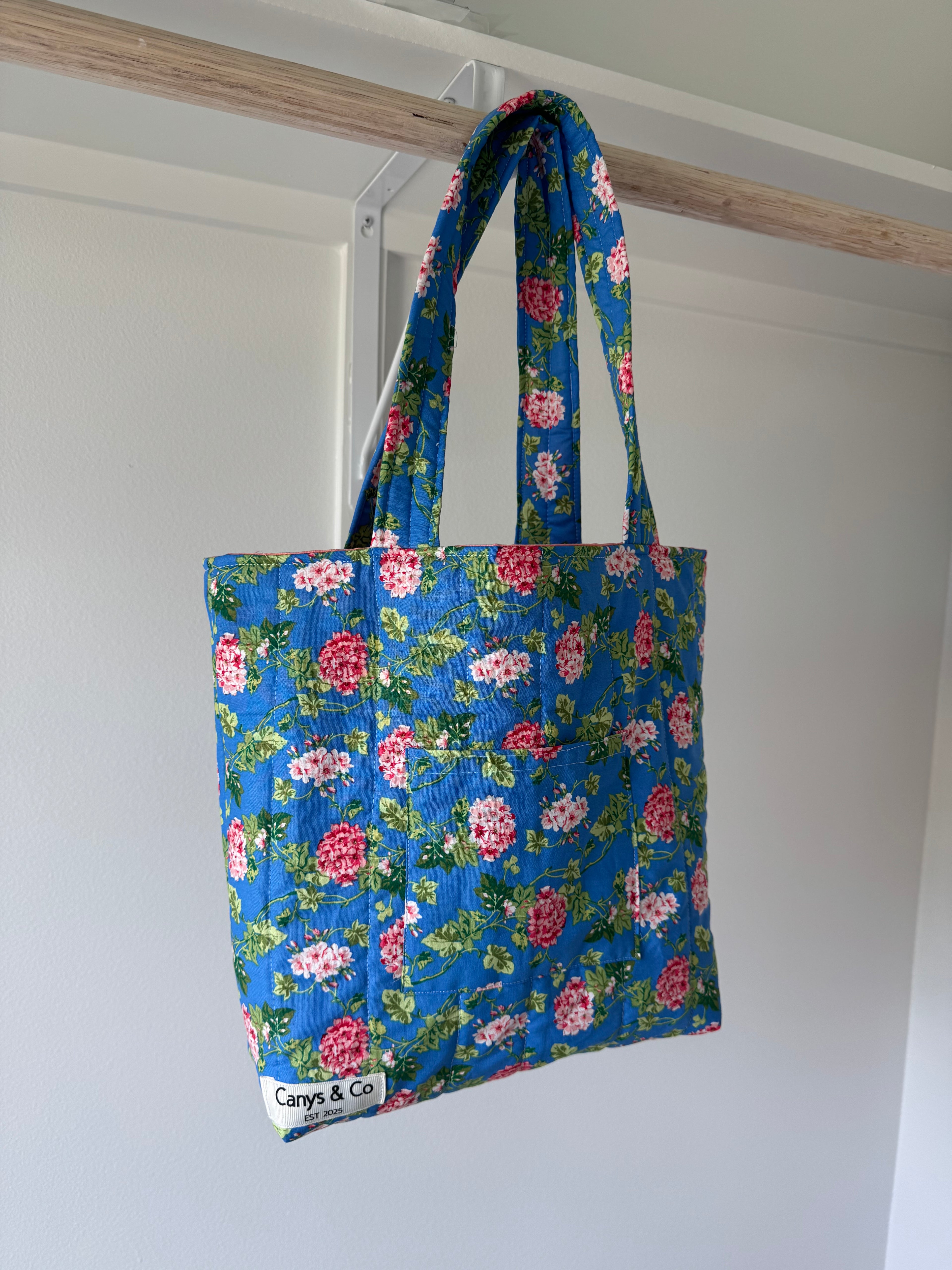Hydrangea tote bag