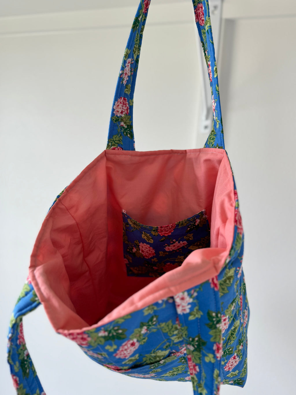 Hydrangea tote bag
